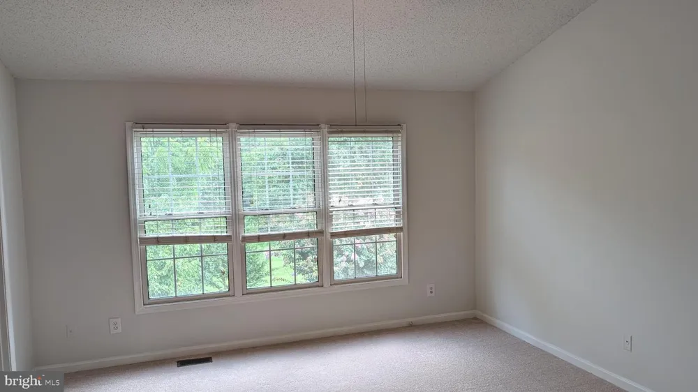 43543 PLANTATION TERRACE Ashburn, VA 20147