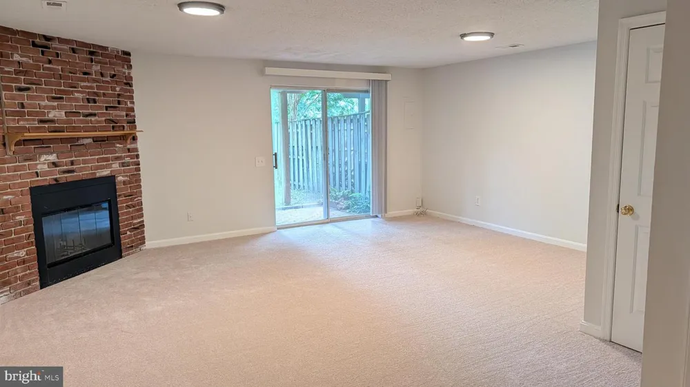 43543 PLANTATION TERRACE Ashburn, VA 20147
