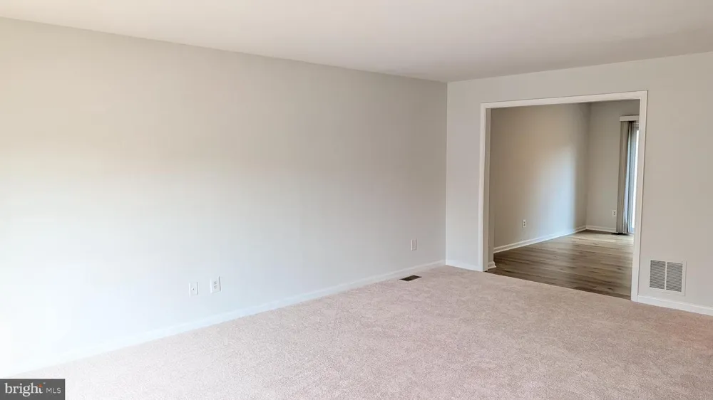43543 PLANTATION TERRACE Ashburn, VA 20147