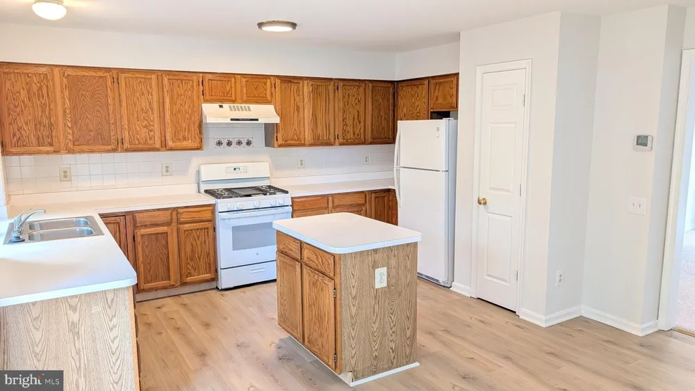 43543 PLANTATION TERRACE Ashburn, VA 20147