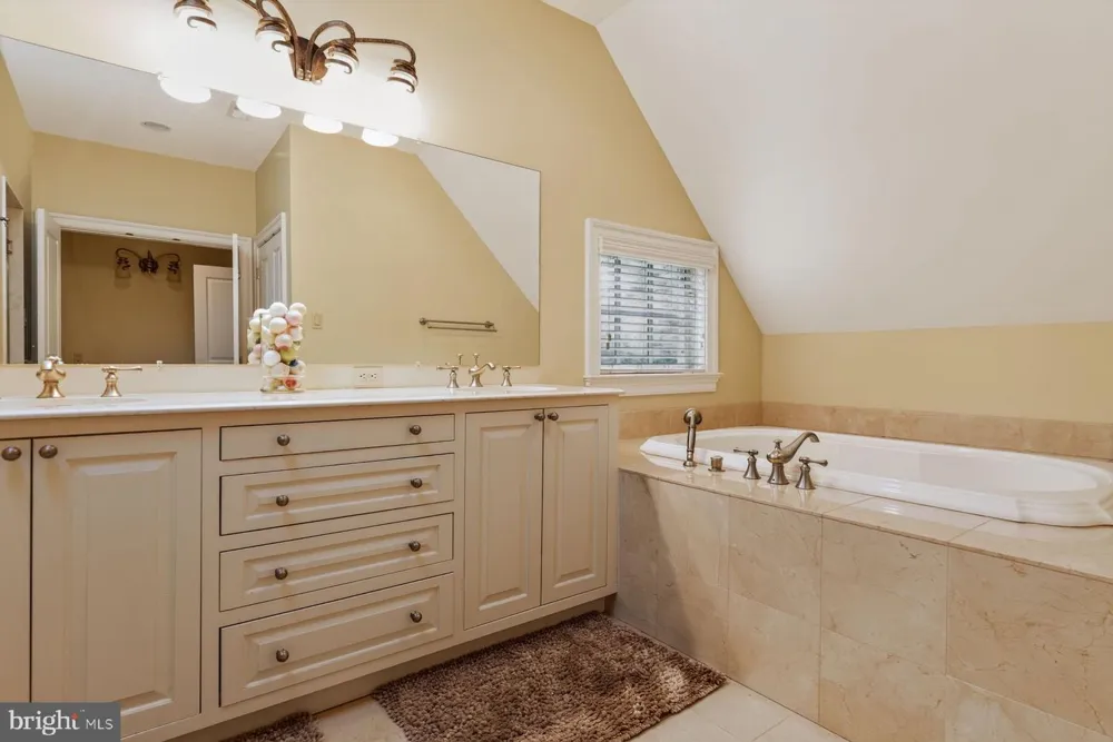 1424 EVANS ROAD Lower Gwynedd, PA 19002