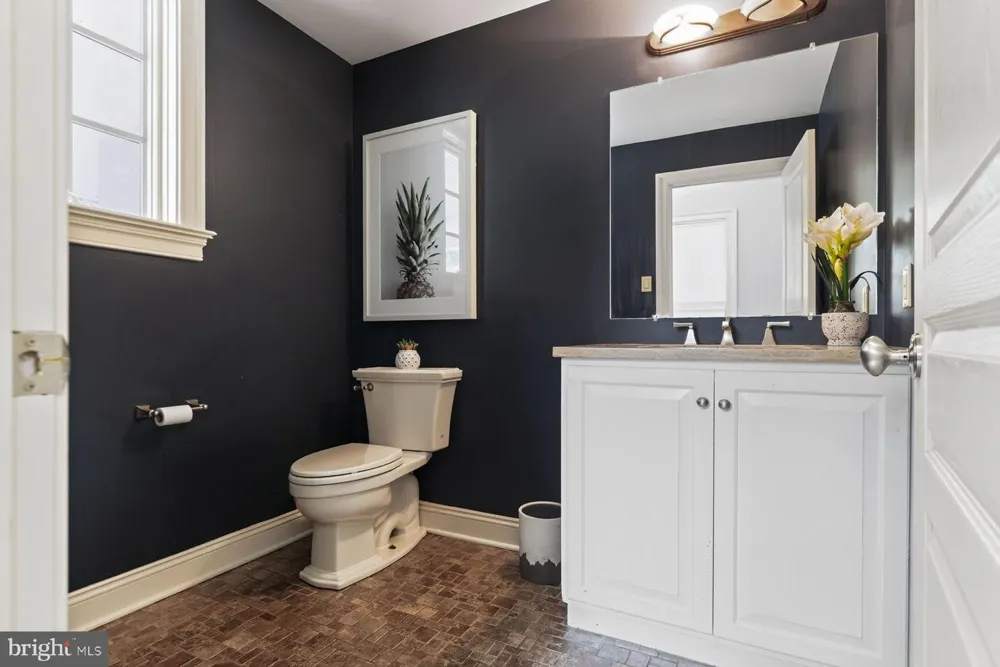 1424 EVANS ROAD Lower Gwynedd, PA 19002