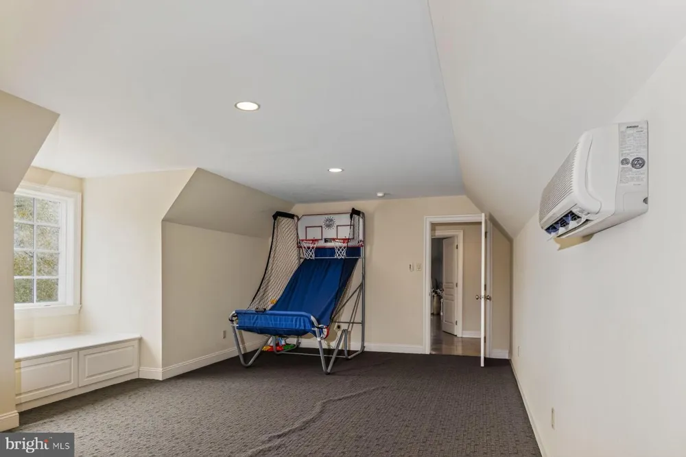 1424 EVANS ROAD Lower Gwynedd, PA 19002