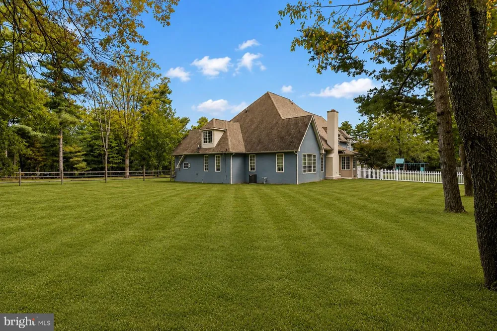 1424 EVANS ROAD Lower Gwynedd, PA 19002
