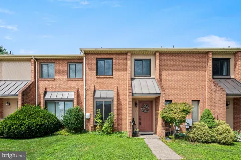 135 CAERNARVON COURT