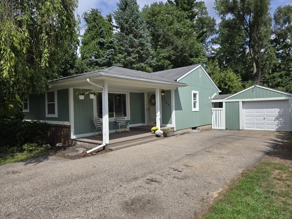 1746 Shankin Drive Wolverine Lake, MI 48390