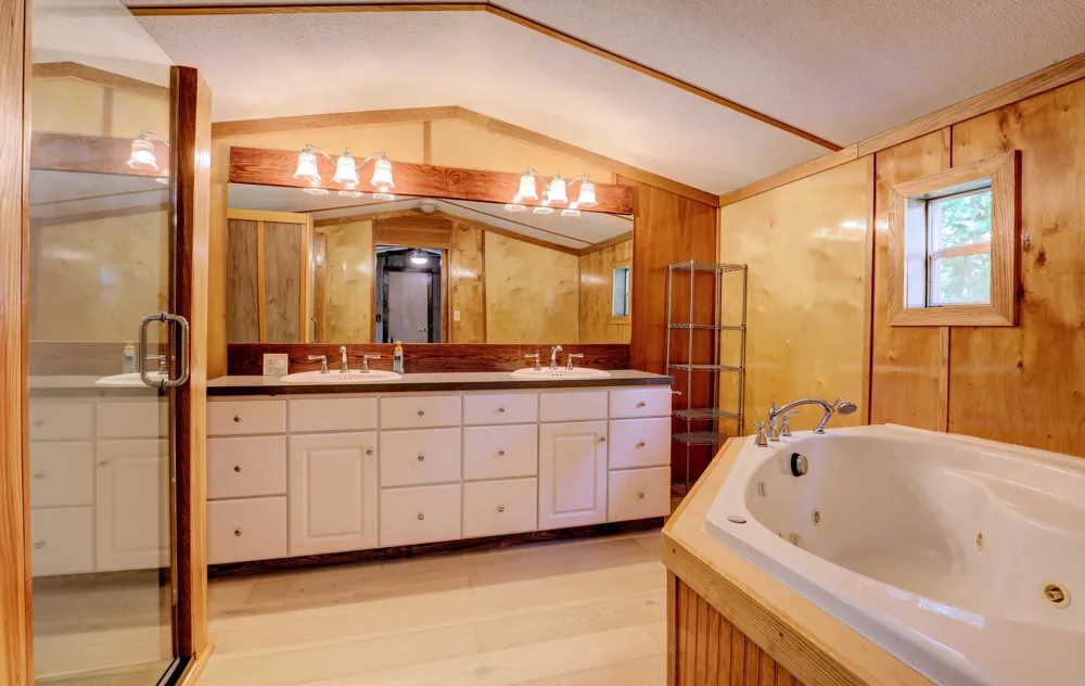 13618 Silverbrook Drive Grand Haven Charter Township, MI 49417