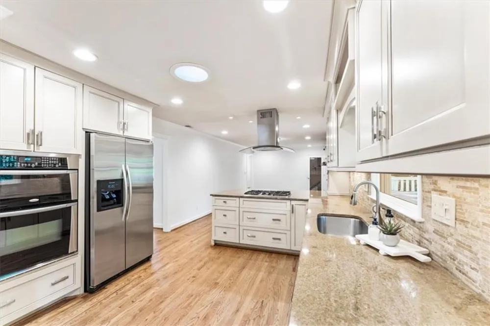310 Clear Creek Court Roswell, GA 30076