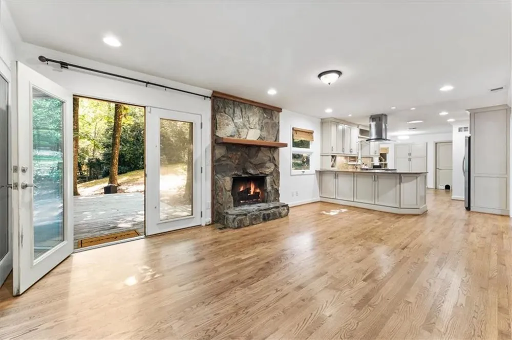 310 Clear Creek Court Roswell, GA 30076