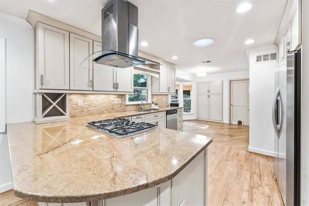 310 Clear Creek Court Roswell, GA 30076