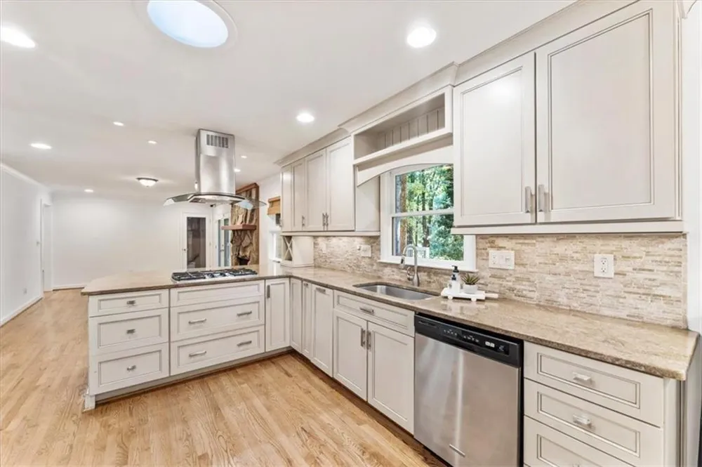 310 Clear Creek Court Roswell, GA 30076