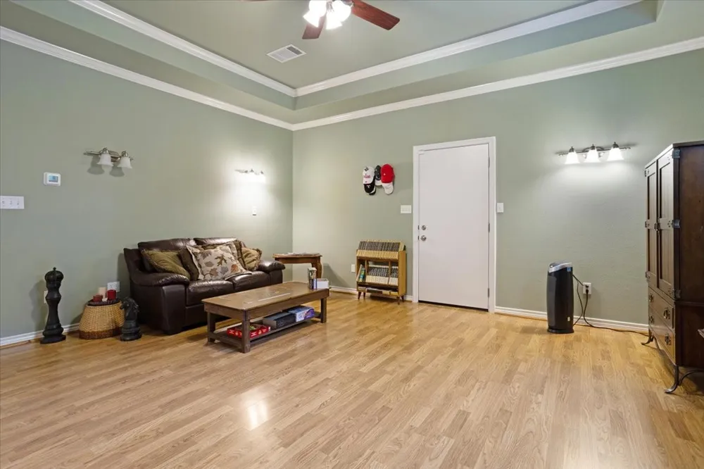 1091 Cedar Hills Drive Denison, TX 75021