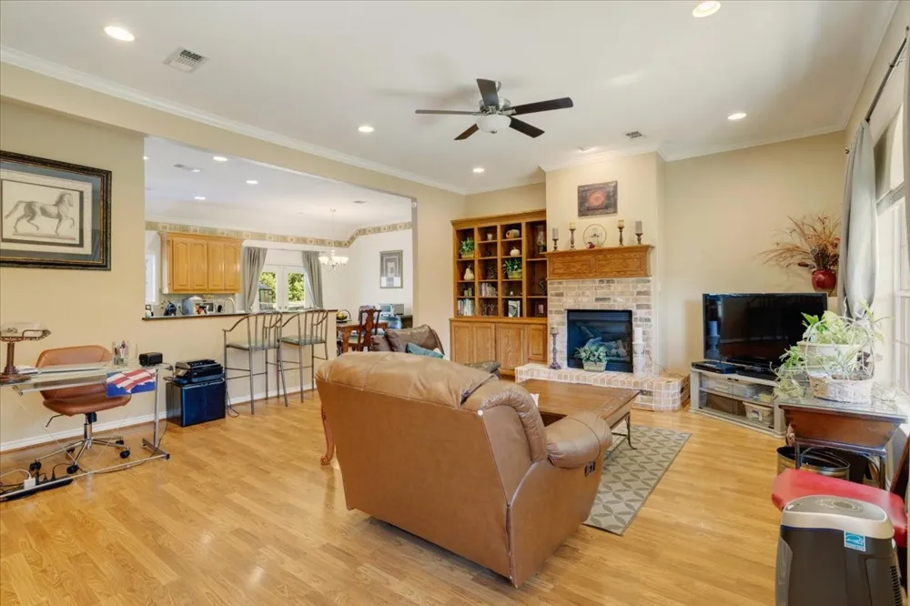 1091 Cedar Hills Drive Denison, TX 75021