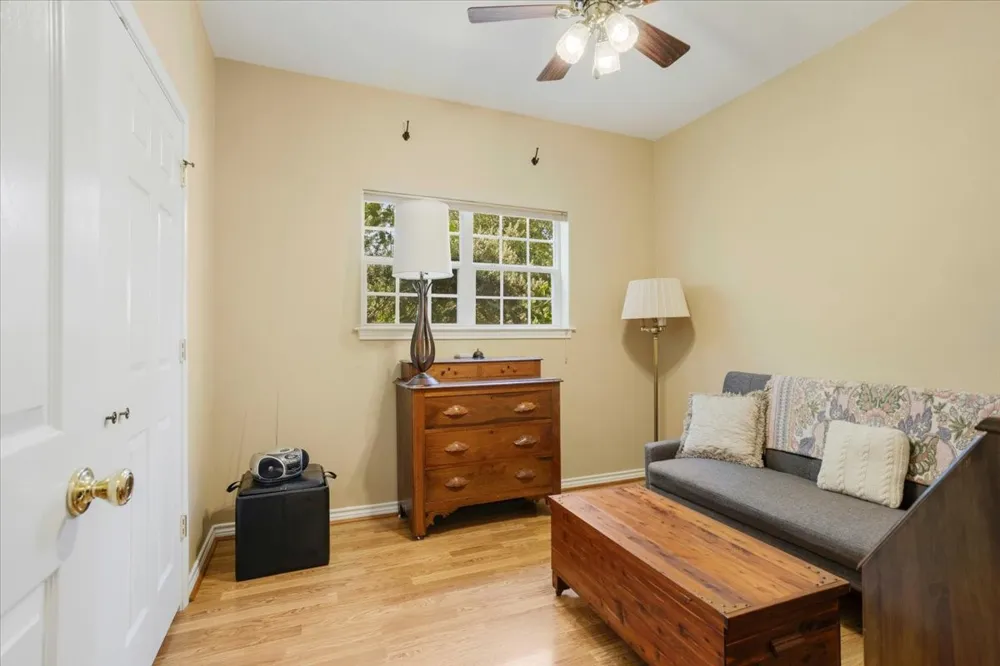 1091 Cedar Hills Drive Denison, TX 75021