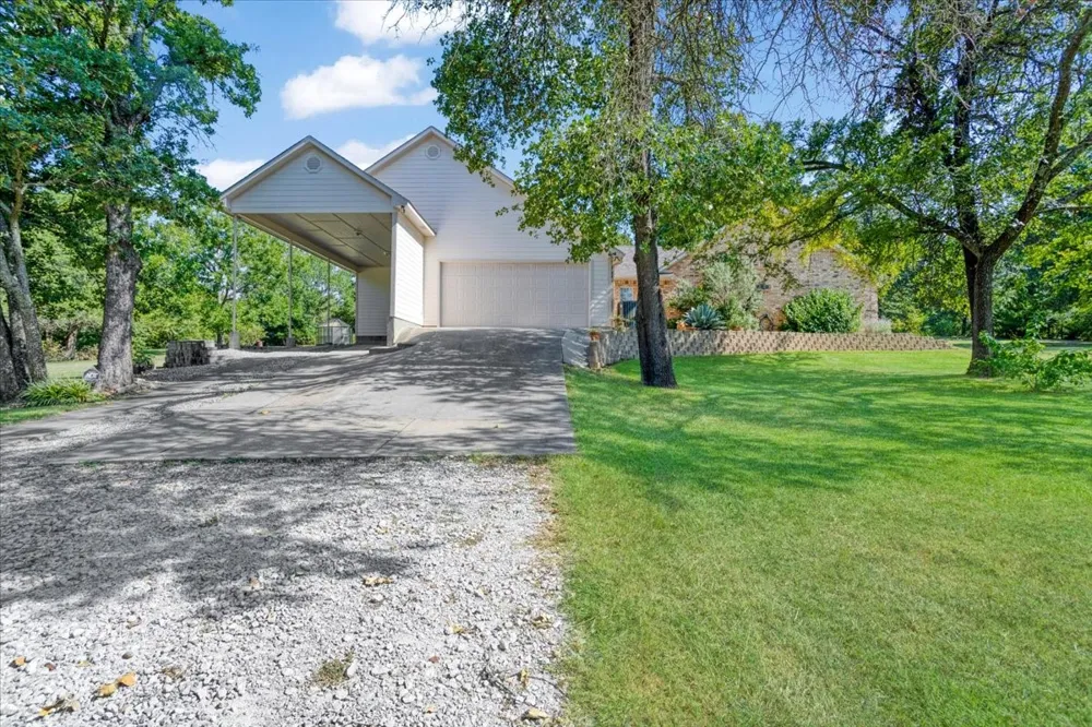 1091 Cedar Hills Drive Denison, TX 75021