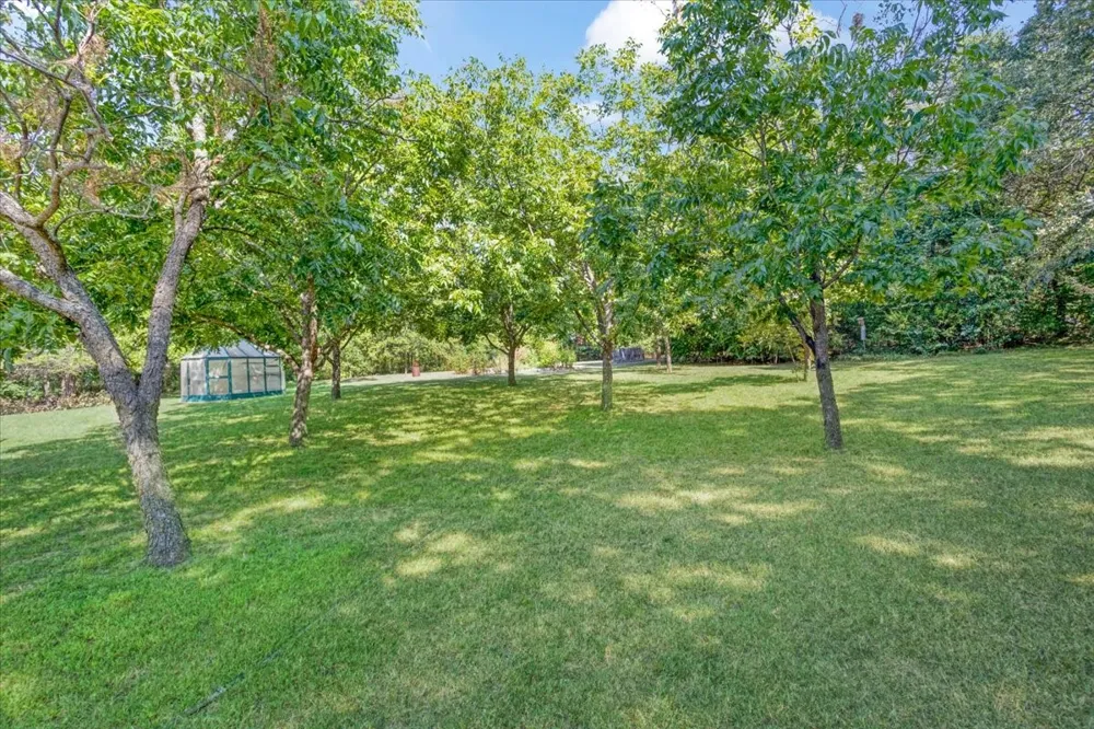 1091 Cedar Hills Drive Denison, TX 75021