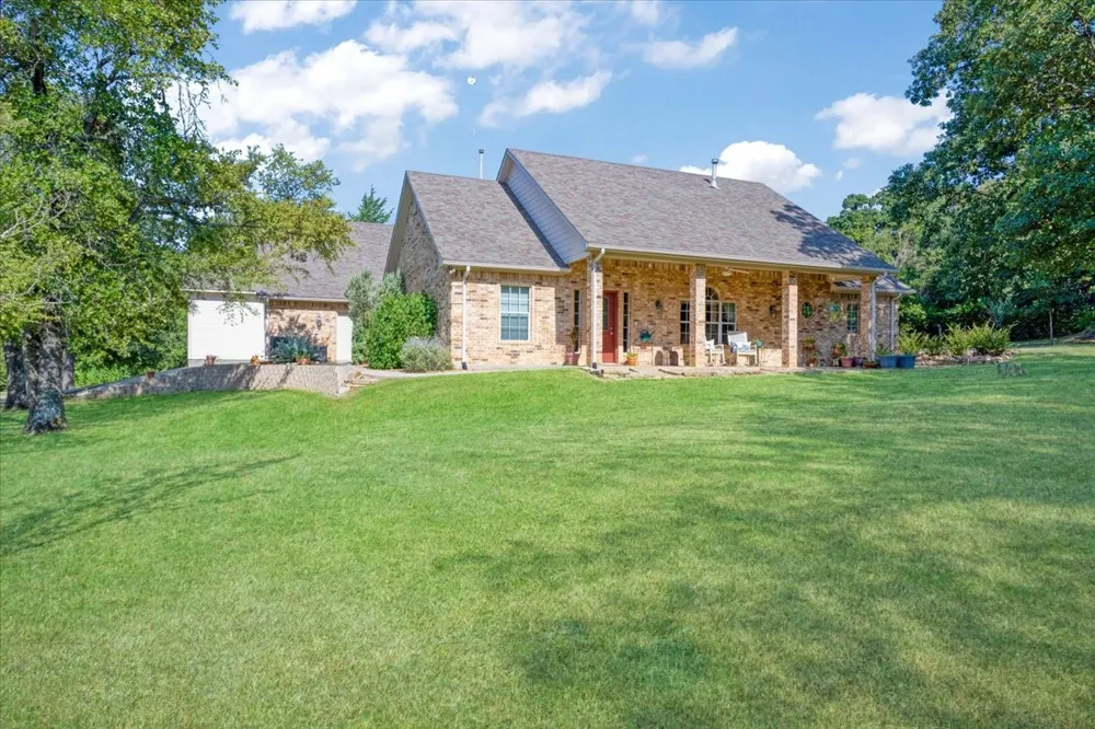1091 Cedar Hills Drive Denison, TX 75021