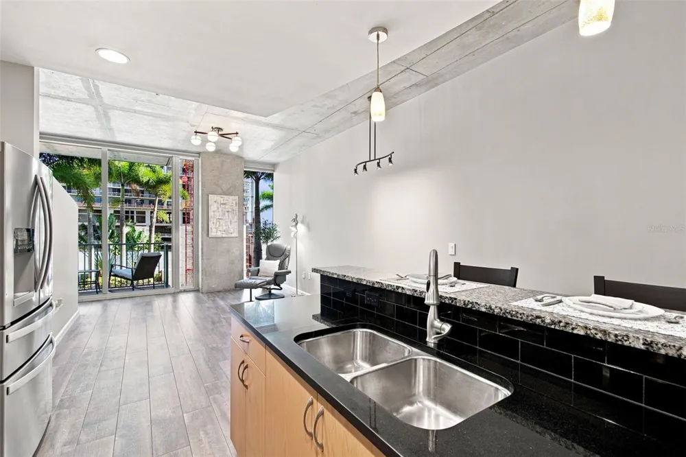 777 ASHLEY DRIVE #910 Tampa, FL 33602