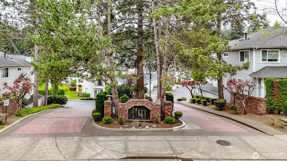 4714 Fairwood Blvd NE #703 Tacoma, WA 98422