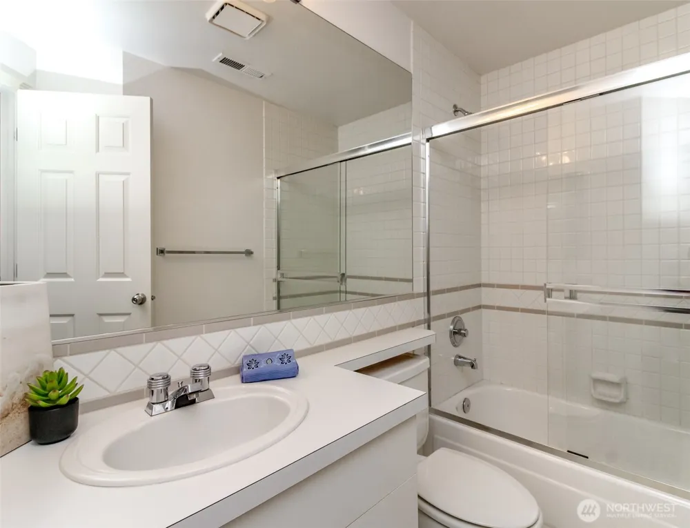 4714 Fairwood Blvd NE #703 Tacoma, WA 98422