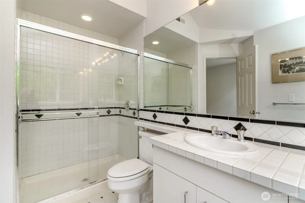 4714 Fairwood Blvd NE #703 Tacoma, WA 98422