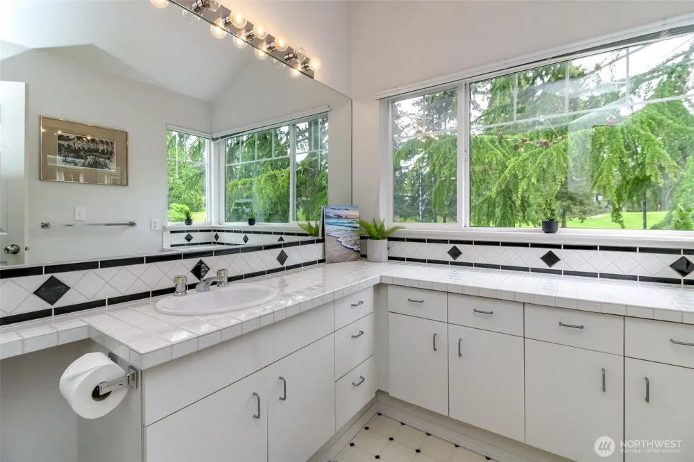 4714 Fairwood Blvd NE #703 Tacoma, WA 98422