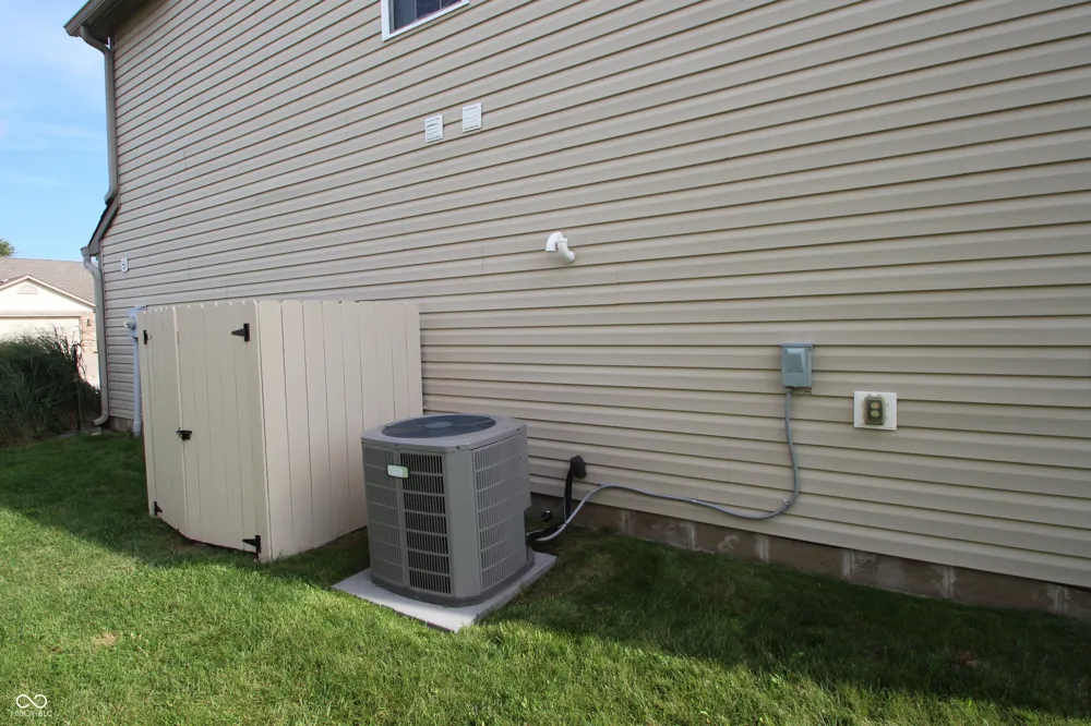4154 Taunton Court Plainfield, IN 46168