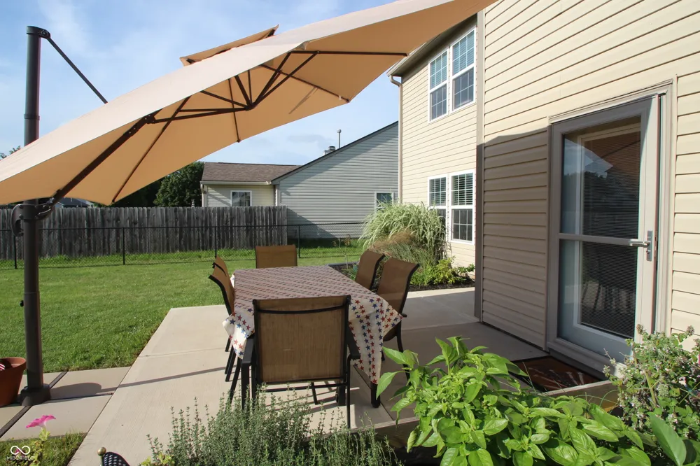 4154 Taunton Court Plainfield, IN 46168