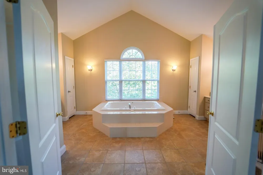 213 REMI DRIVE New Castle, DE 19720