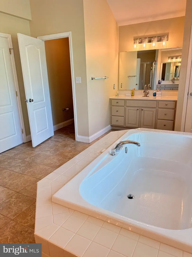 213 REMI DRIVE New Castle, DE 19720
