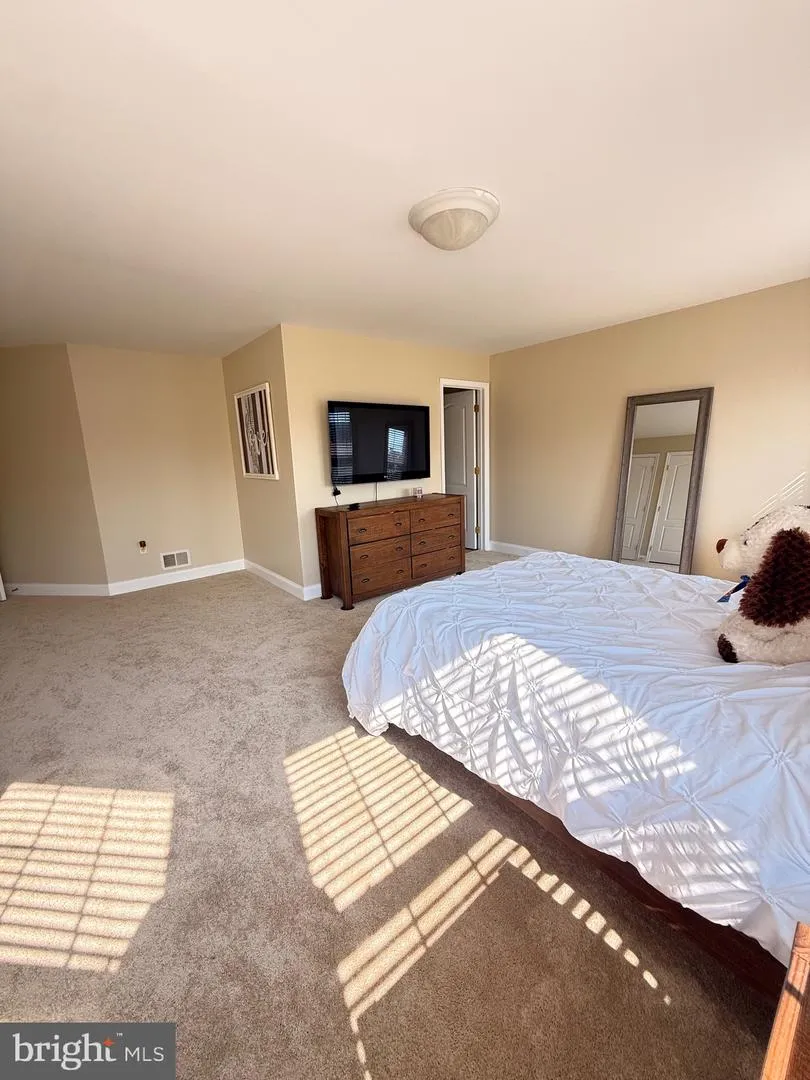 213 REMI DRIVE New Castle, DE 19720