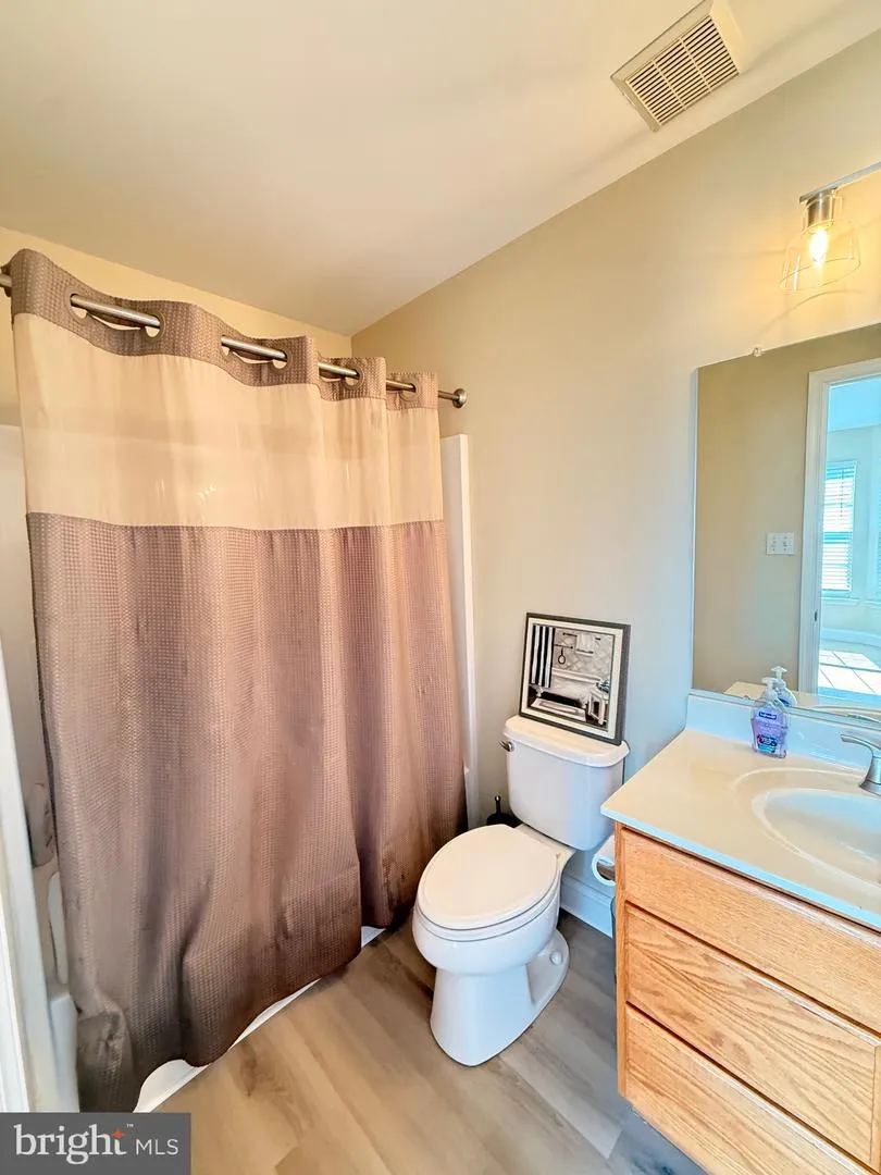 213 REMI DRIVE New Castle, DE 19720