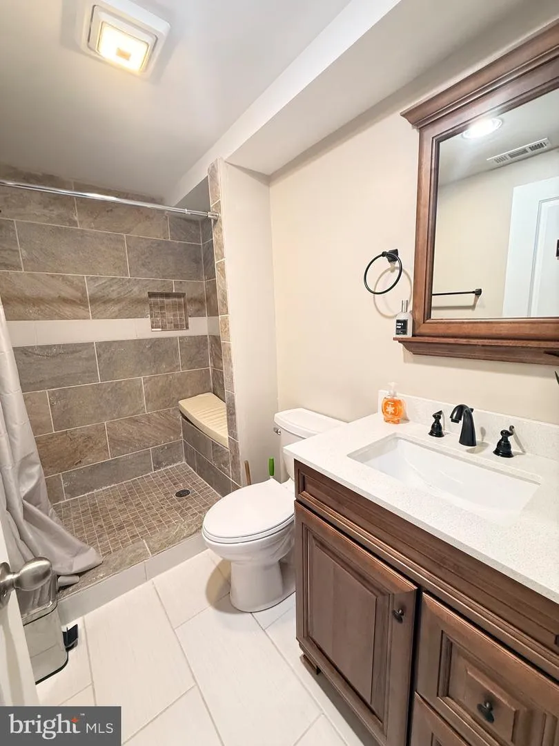 213 REMI DRIVE New Castle, DE 19720