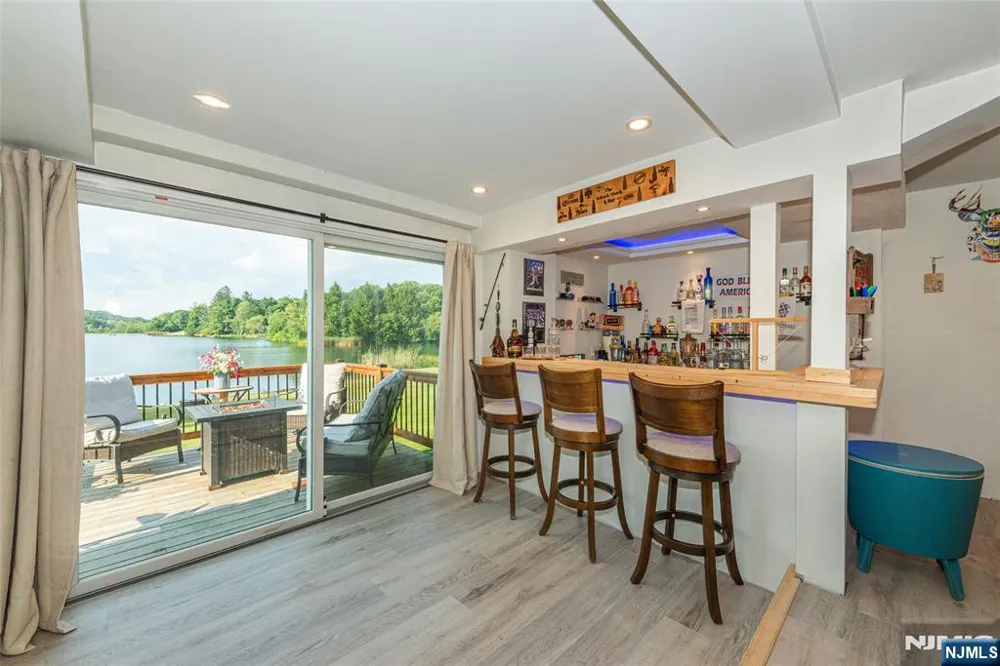 48 Lakeside Avenue Hardyston, NJ 07460