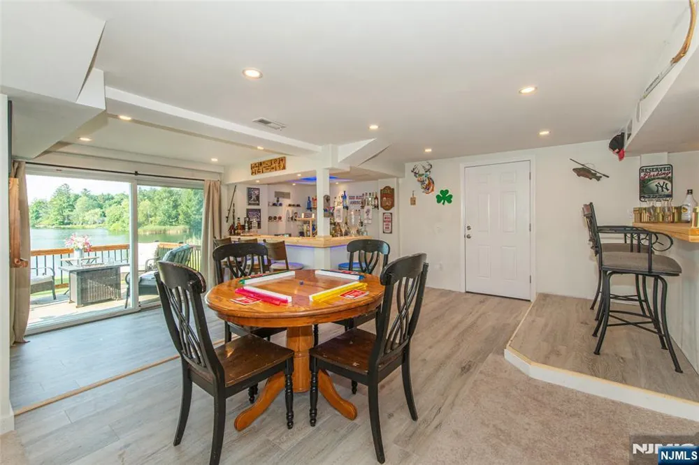 48 Lakeside Avenue Hardyston, NJ 07460
