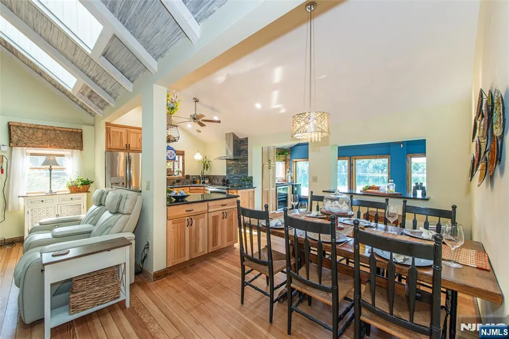 48 Lakeside Avenue Hardyston, NJ 07460