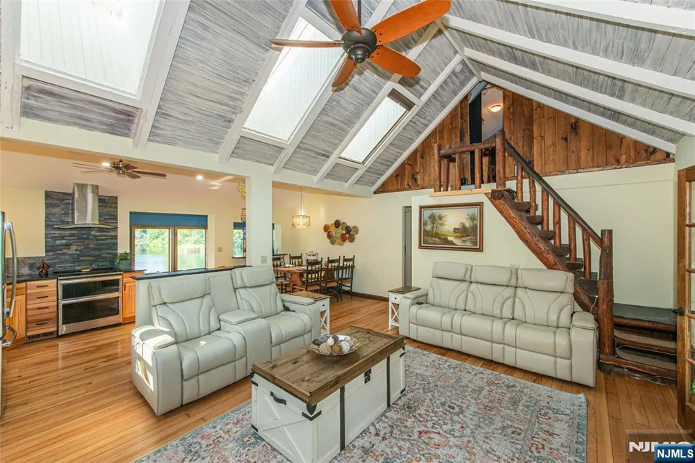 48 Lakeside Avenue Hardyston, NJ 07460