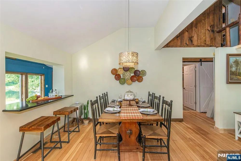 48 Lakeside Avenue Hardyston, NJ 07460