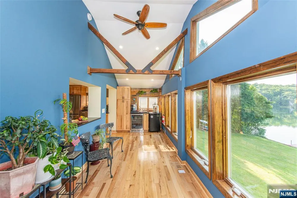 48 Lakeside Avenue Hardyston, NJ 07460