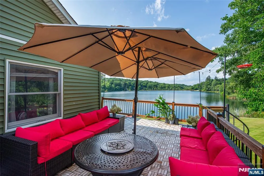 48 Lakeside Avenue Hardyston, NJ 07460
