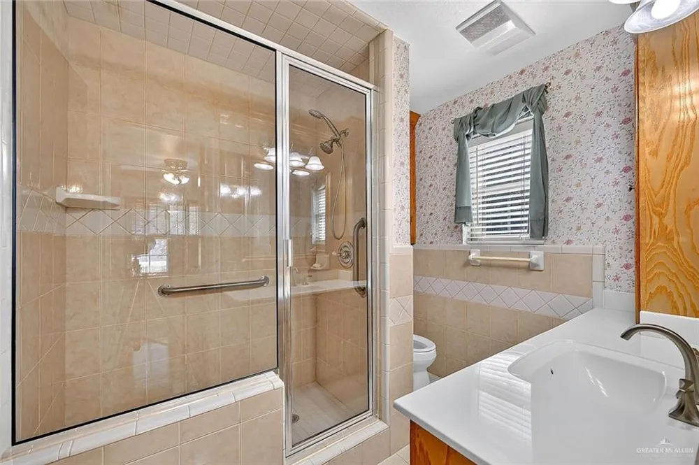 321 W Expressway 83 Penitas, TX 78576