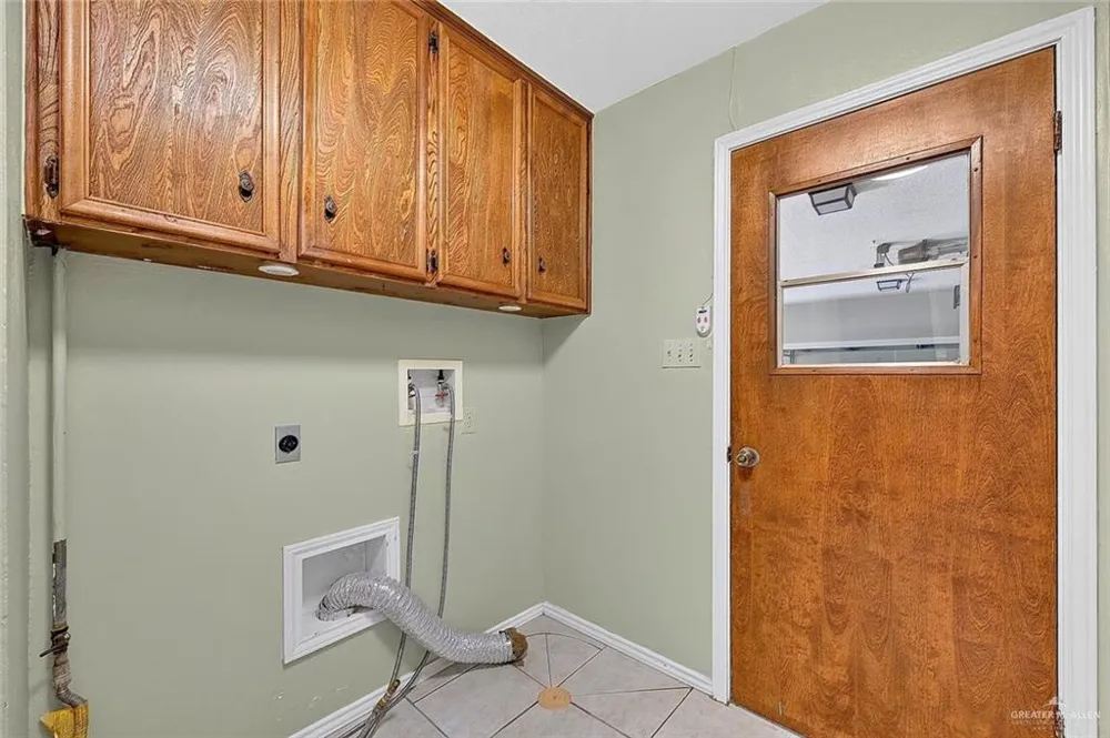 321 W Expressway 83 Penitas, TX 78576