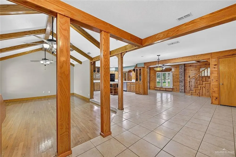 321 W Expressway 83 Penitas, TX 78576
