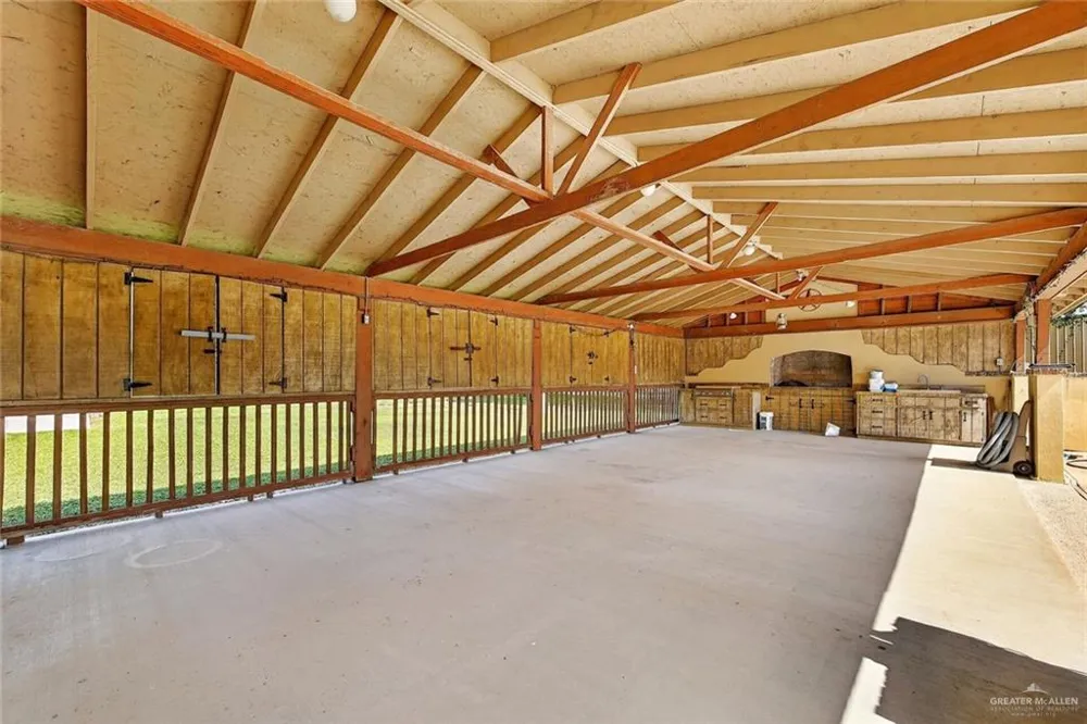 321 W Expressway 83 Penitas, TX 78576