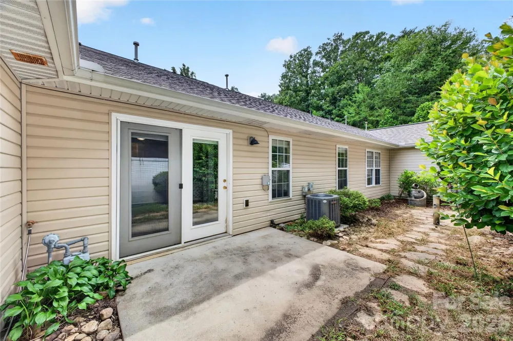 123 Lanceford Circle Fletcher, NC 28732