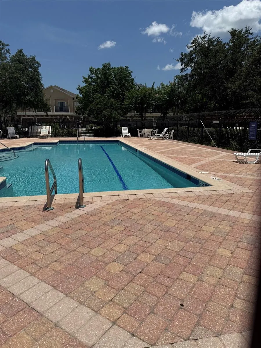 1993 ESTANCIA CIRCLE #B Kissimmee, FL 34741