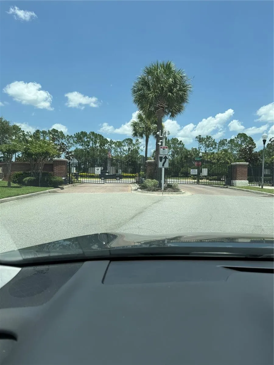 1993 ESTANCIA CIRCLE #B Kissimmee, FL 34741