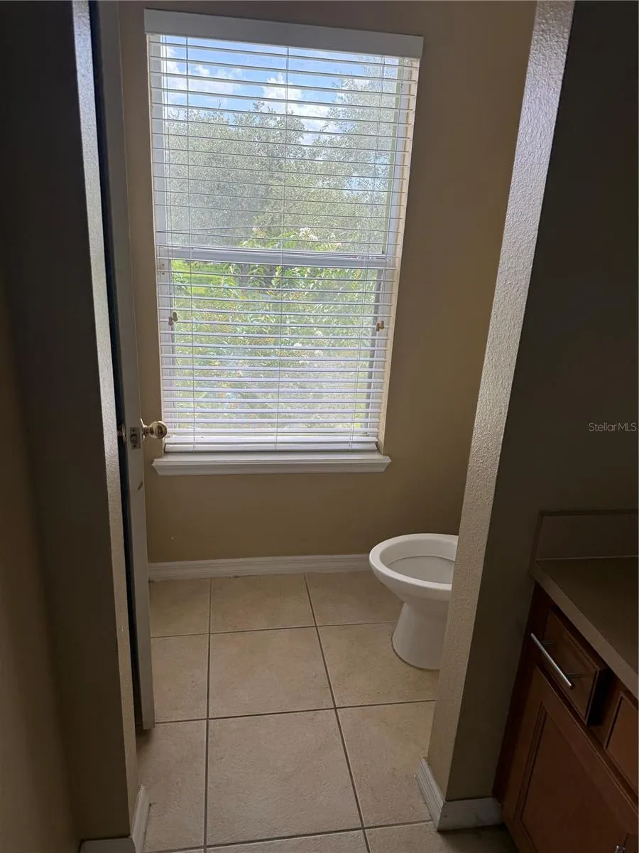 1993 ESTANCIA CIRCLE #B Kissimmee, FL 34741