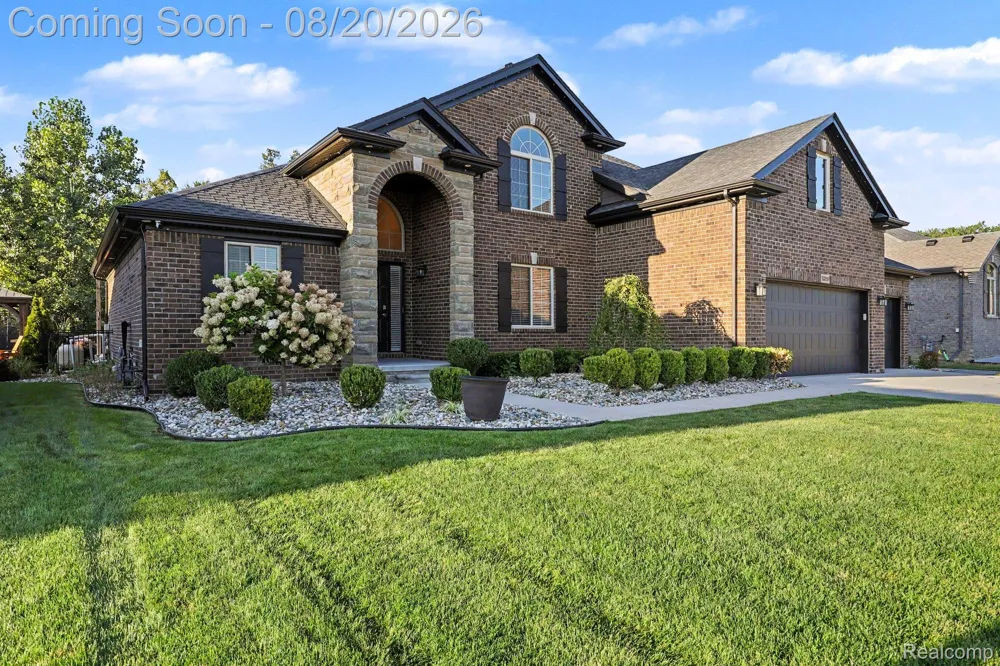 53319 Joann Marie Drive Chesterfield Township, MI 48047