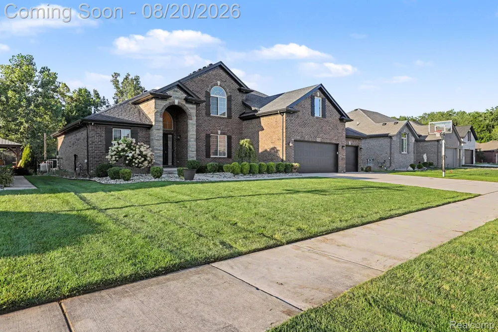 53319 Joann Marie Drive Chesterfield Township, MI 48047